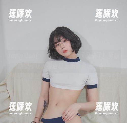 Jang Joo(장주)模特的护士风又来了！更新版原图让人不由自主想要更近一点。